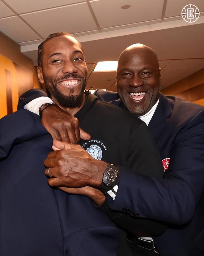 海港发布官方Vlog：旧将奇塔迪尼重回浦东足球场（海港推出官方Vlog：前将奇塔迪尼重返浦东足球场）