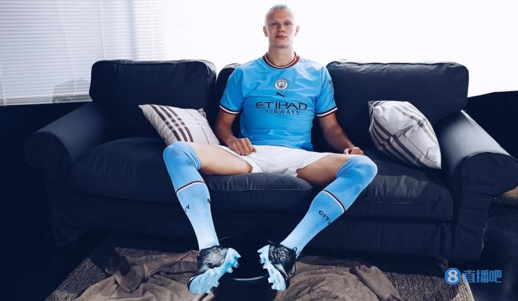 多特4-0十人黄潜，吉拉西双响，阿德耶米、斯文松建功，法比奥-席尔瓦失点