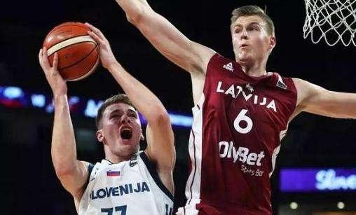 CBA：浙江男篮客场2-1力克辽宁（CBA 浙江男篮客战辽宁以总比分2-1取胜）