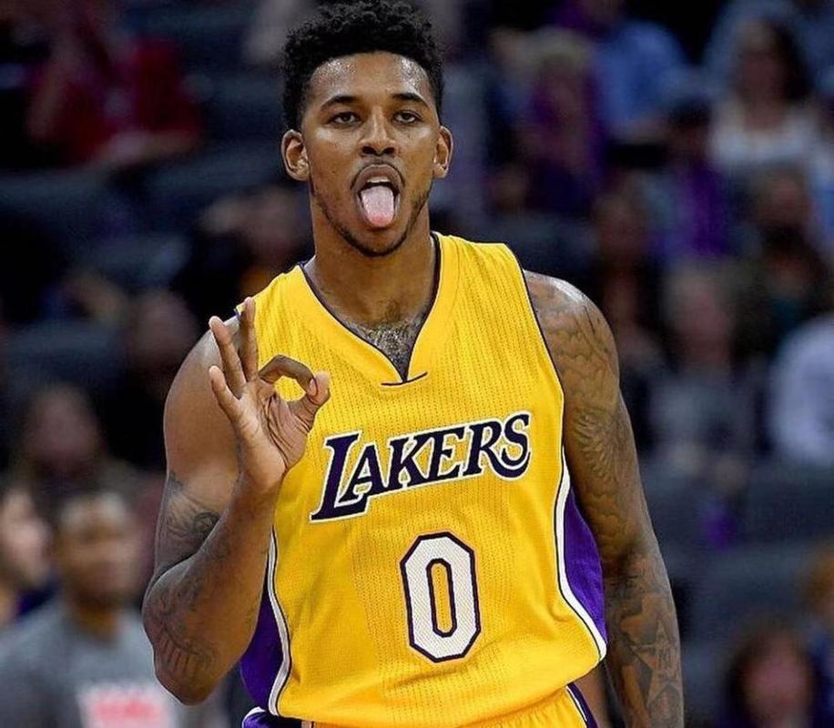 凯尔：每个人都有权发表批评意见，发泄一下情绪是件好事（凯尔：人人可批评，适度宣泄情绪有益）