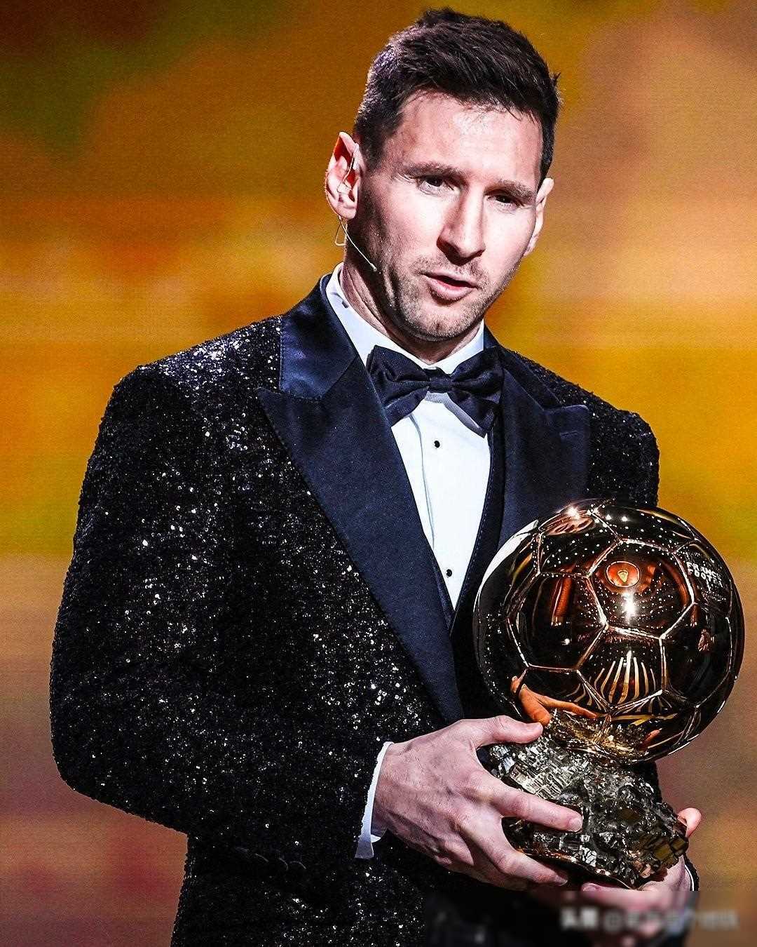 媒体人：今天于汉超将前往教练员培训班报到（媒体人透露：于汉超今日赴教练员培训班报到）