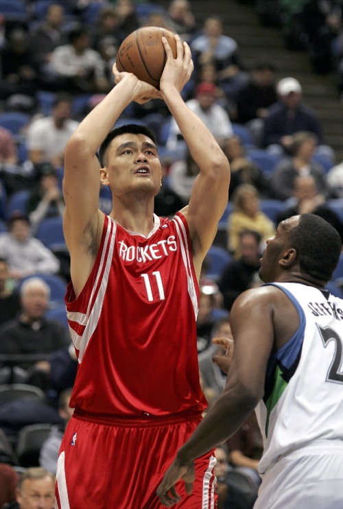 澳超战报：维尔格斯双响马塔助攻，墨尔本胜利2-1阿德莱德（澳超综述：维尔格斯梅开二度马塔送助攻，墨尔本胜利2-1力克阿德莱德）