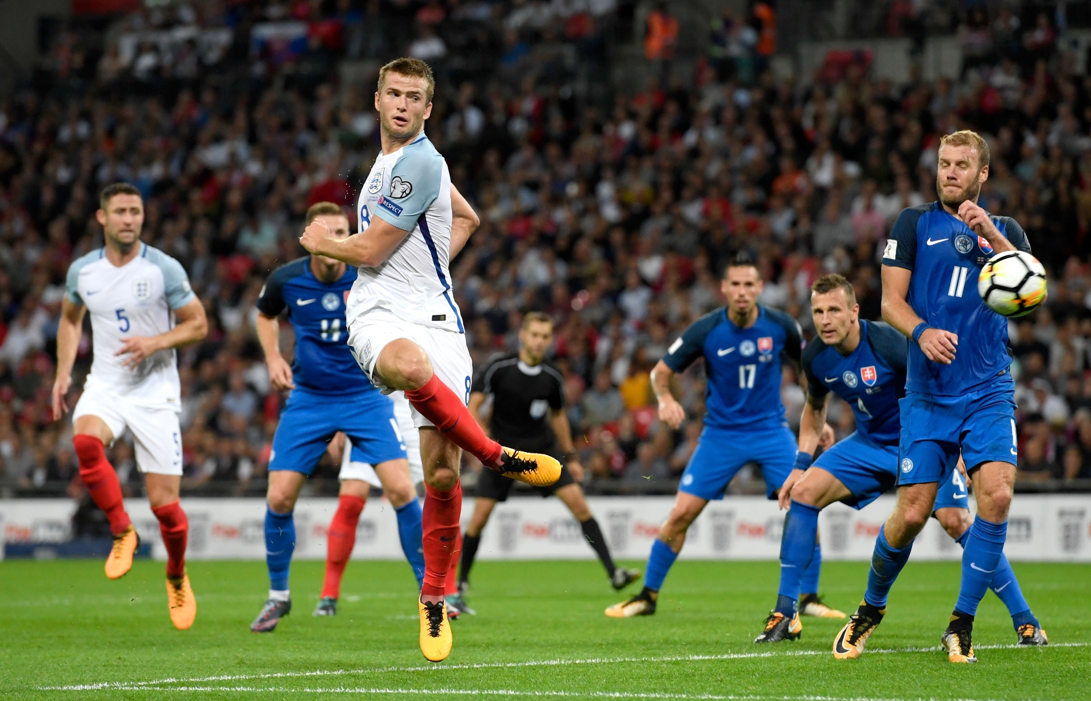 早报：学费交多少算够啊（早报：学费该交多少才合适？）