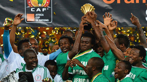 如何解决比赛中“体能崩盘”？（比赛中体能崩盘的应对策略）