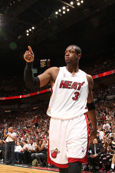 上半场累计第4次！杨瀚森次节协防再送防守犯规（上半场已第4次！杨瀚森次节协防再被吹防守犯规）