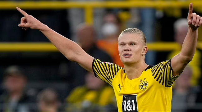 哈兰德：1-1的时候詹卢卡-曼奇尼摸我屁股，这激怒了我（哈兰德：1-1阶段被詹卢卡-曼奇尼摸臀部，令我愤怒）