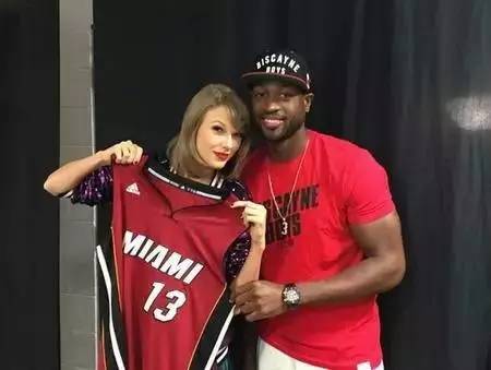 哈维·阿隆索的皇马情感过山车：自我批评与团队团结（哈维·阿隆索的皇马心路起伏：自省与团队凝聚）