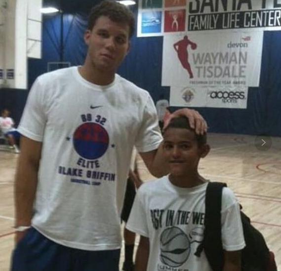 罗马诺：拜仁已经在考虑为伦纳特-卡尔再提供一份新合同（罗马诺：拜仁正考虑再次向伦纳特-卡尔递交新合同）