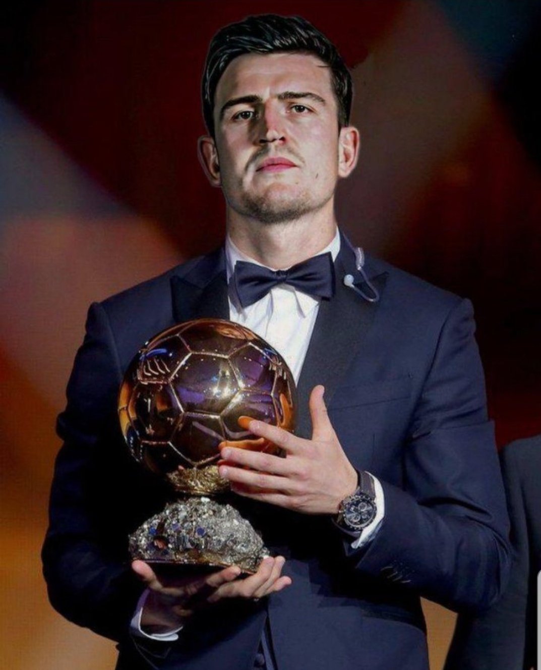 博涅克：莱万应去美国或中东捞金，若去米兰易被意甲后卫肘击（博涅克劝告：莱万不如赴美国或中东淘金，若投米兰恐遭意甲后卫肘击）