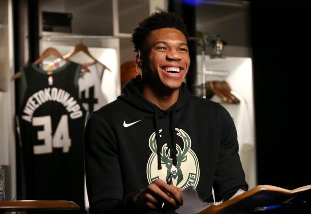 斯基拉：尤文对道格拉斯-路易斯要价4000万欧，森林对他有意（斯基拉：尤文为道格拉斯-路易斯标价4000万欧元，诺丁汉森林有意引进）